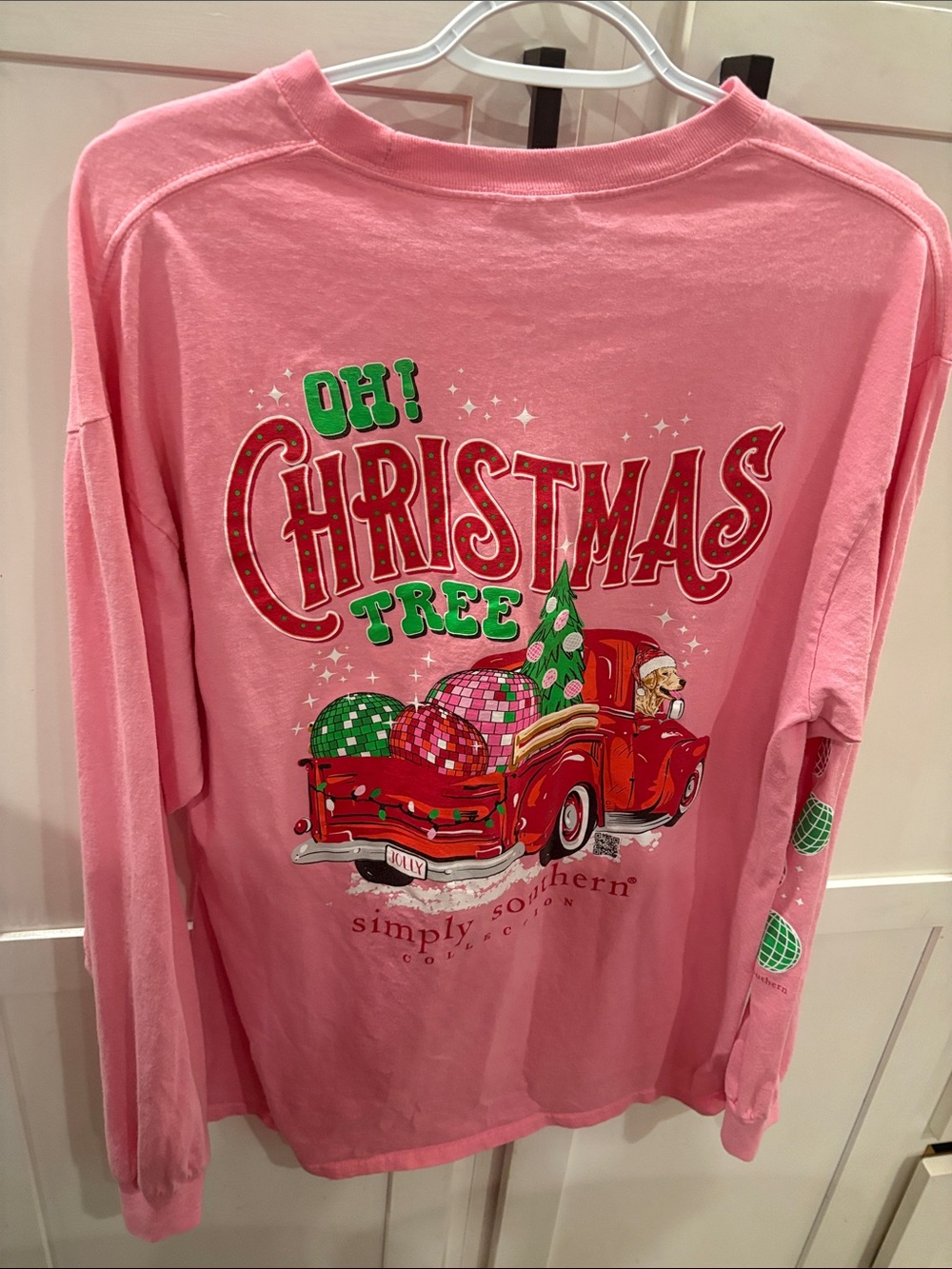 Simply Southern Pink Long-Sleeve 'Oh! Christmas Tree' Tee with Red Truck